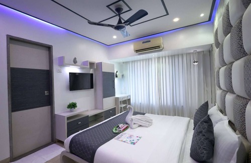 Kala Nagar Hotel | 2 Bedroom Apartments