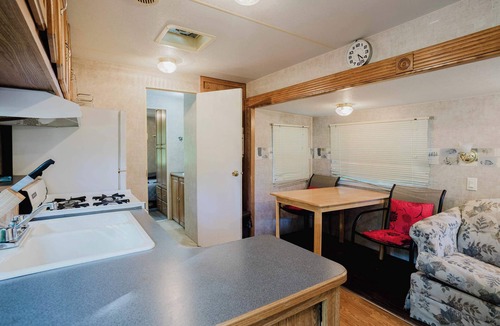 Carling House | 2-bedroom Camper Trailer Cottage #1