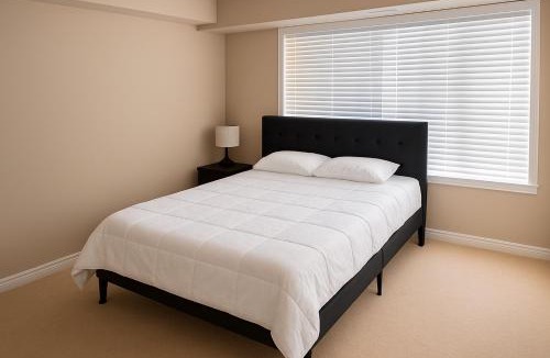 Halton Regional Municipality Apartment | 2 Bedroom Condo in Milton