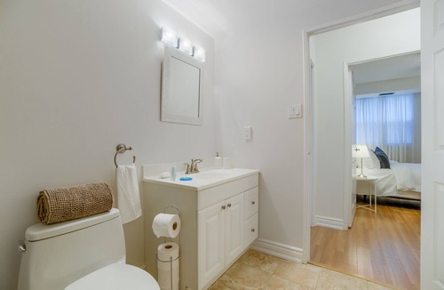 High Park North Condo | 2 Bedroom Condo next to High Park