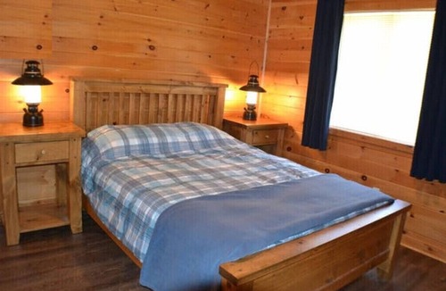 Wasaga Beach Ski Chalet | 2 bedroom luxury private Cabin located in the Lakes of Wasaga Resort