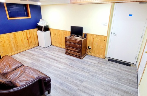 Malton Apartment | 2-Bedroom private basement, Minutes from airport & transit
