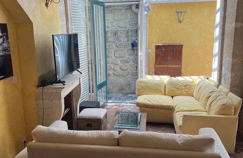 Saint-Thomas-d'Aquin Apartment | 2 bedrs apt 1000 sqf in the center of paris across the bridge from le Louvre