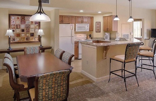 Lake Buena Vista Condo | 2 BR Deluxe Condo BONNET CREEK Club Wyndham Resort, less than 1 mile from Disney
