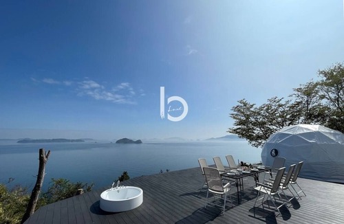 Kurahashi House | 2 BR Villa with Breathtaking Ocean View for 10 Ppl