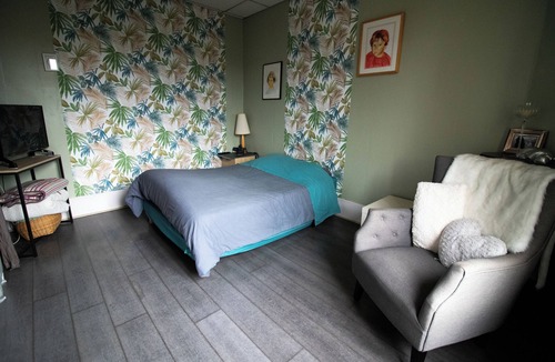 Abbesses Bed & Breakfast | 2 Chambres D'hotes Jusqu'à 6 Personnes