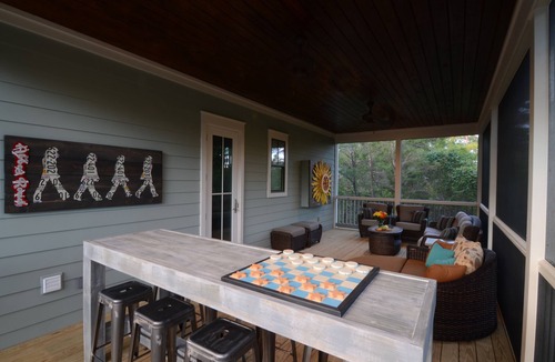 Lakeside at Blue Mountain Beach House | 2 Master Suites, 4 Bedroom, Five ★ Home, Gourmet Kitchen - short walk to beach