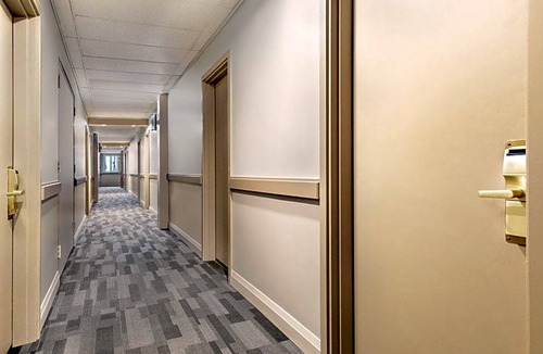 Richmond Hill Hotel | 2-Star Hotel ∙ Travelodge by Wyndham Richmond Hill