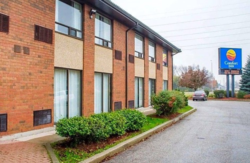 Guelph Hotel | 2-Star Hotel ∙ Comfort Inn