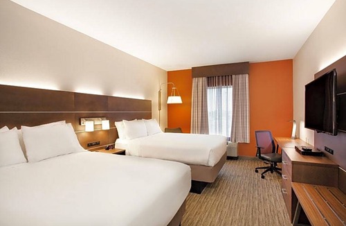 Lake Wales Hotel | 2-Star Hotel ∙ Holiday Inn Express Lake Wales North-Winter Haven, an IHG Hotel