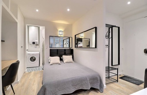 Saint-Germain-des-Pres Apartment | 20 m² Apartment ∙ 2 guests