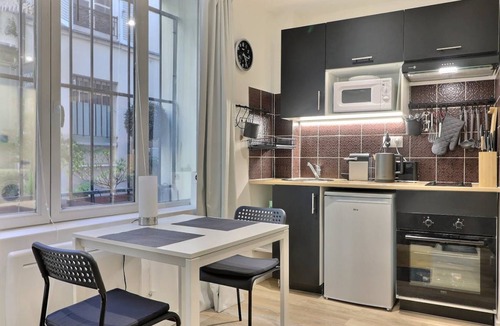 Saint-Germain-des-Pres Apartment | 20 m² Apartment ∙ 2 guests