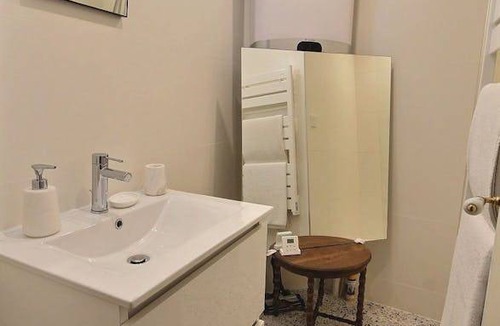 Les Halles Apartment | 20 m² Apartment ∙ 1 guest