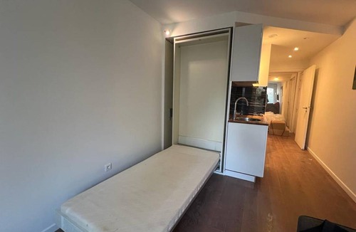 Neuilly-sur-Seine Apartment | 20 m² Apartment ∙ 1 bedroom ∙ 2 guests