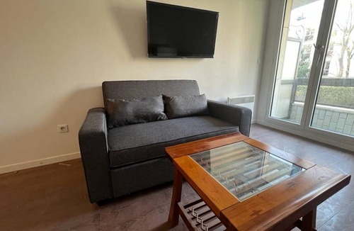 Neuilly-sur-Seine Apartment | 20 m² Apartment ∙ 1 bedroom ∙ 2 guests