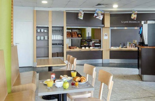 Roissy-en-France Hotel | 20 m² Hotel ∙ 127 guests