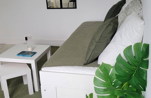 Les Gondoles Apartment | 20 minutes from Paris, with all the comforts for a business or family stay!