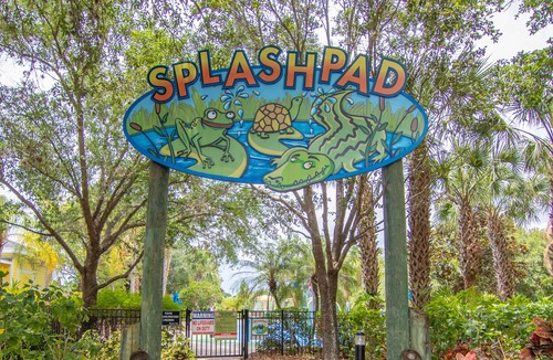 Hillcrest Estates House | ✨ 20 MINUTES TO DISNEY! An Oasis Island Vibe 3BR/2BA - Bayside Disney ✨