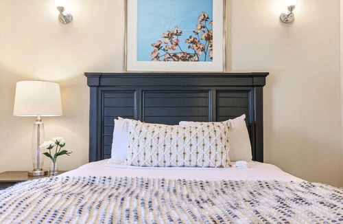 Faubourg Lafayette Apartment | 20% OFF Monthly | 10% OFF Weekly-Spacious Urban Living Near French Quarter