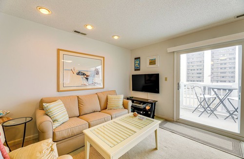 North Ocean City Condo | 200 Feet to Beach: Inviting Condo in Ocean City!
