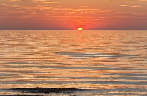 Wasaga Beach House | 200 Ft to Private Sandy Beach