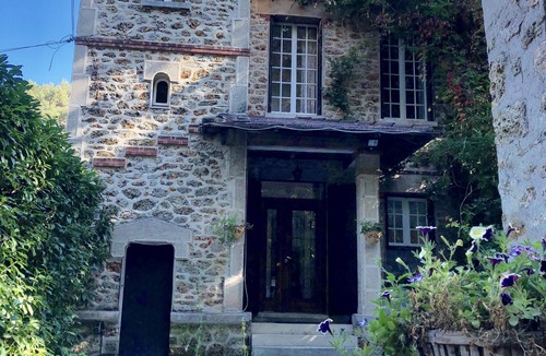 Montevrain House | 200 M2 Dreamhouse for 10 with private pool and garden in beautiful park