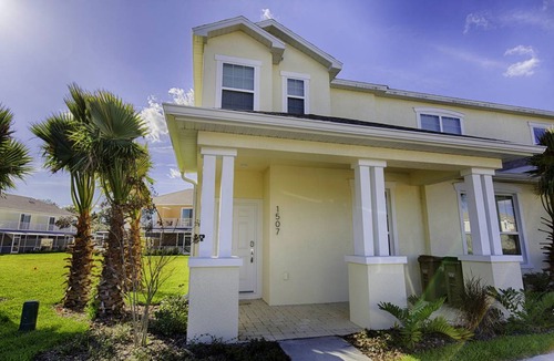 Four Corners House | 200 m² House ∙ 3 bedrooms ∙ 8 guests