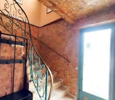 Bondy House | 200 m² House ∙ 5 bedrooms ∙ 10 guests