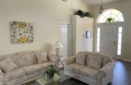 Tuscan Ridge House | 201 m² House ∙ 4 bedrooms ∙ 11 guests