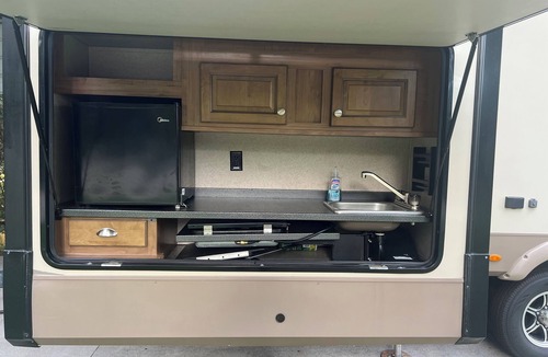 Bay Lake House | 2019 Forest River with 4 slide outs, 2 A/C’s. Huge bunkhouse with 2 slideouts