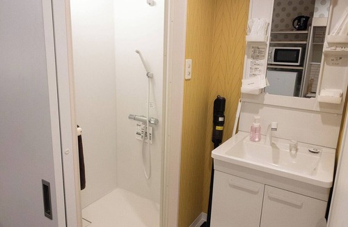 Kabukicho Apartment | 202-Dot Room ｜8 ppl | Custom Queen Bunk Beds｜Golden Gai & Kabukicho | 42㎡