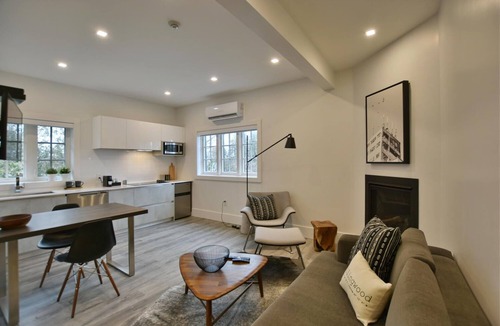 Collingwood Apartment | 204, 1 Bedroom - Downtown Collingwood, Luxury Boutique Hotel.
