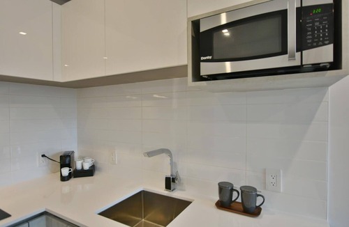 Collingwood Apartment | 205, 1 Bedroom - Downtown Collingwood, Luxury Boutique Hotel.