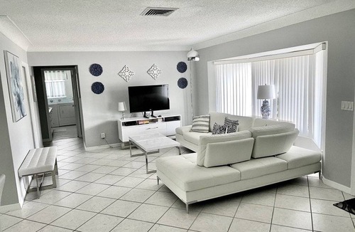Deerfield Beach House | 210 m² House ∙ 3 bedrooms ∙ 6 guests