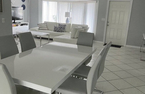 Deerfield Beach House | 210 m² House ∙ 3 bedrooms ∙ 6 guests