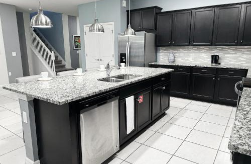 Davenport House | 2127LC- Windsor Island Resort