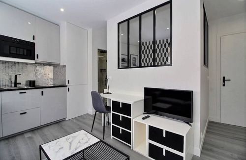 Champs-Elysees Apartment | 22 m² Apartment ∙ 1 bedroom ∙ 2 guests