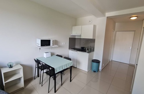Montfermeil Apartment | 22 m² Studio flat ∙ 1 bedroom ∙ 3 guests
