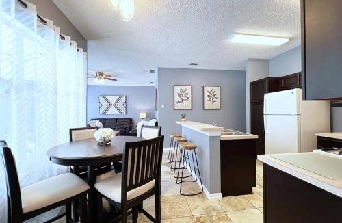 Crescent Lakes House | 221 m² House ∙ 1 bedroom ∙ 10 guests