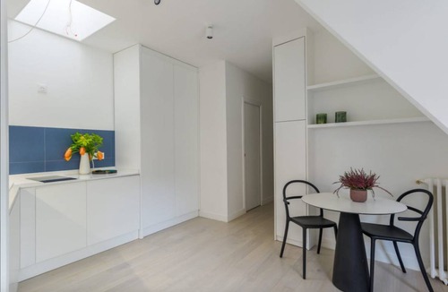Saint-Germain-des-Pres Apartment | 23 m² Apartment ∙ 1 guest