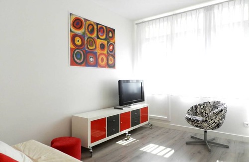 Neuilly-sur-Seine Apartment | 23 m² Apartment ∙ 2 guests