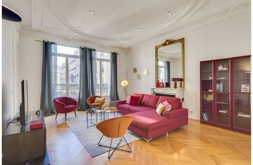 Champs-Elysees Apartment | 230 m² Apartment ∙ 4 bedrooms ∙ 8 guests