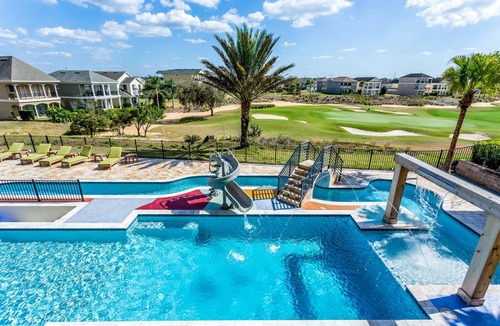Reunion Villa | 2360 m² Villa ∙ 14 bedrooms ∙ 30 guests