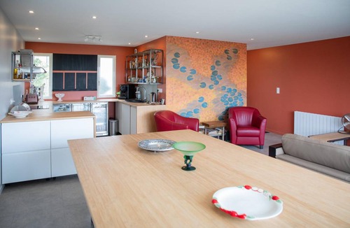 Epinay-sur-Seine Bed & Breakfast | 24 m² Bed and breakfast ∙ 4 guests