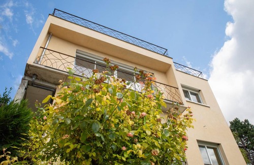 Epinay-sur-Seine Bed & Breakfast | 24 m² Bed and breakfast ∙ 4 guests
