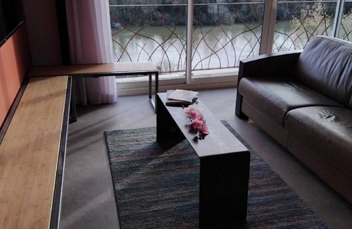 Epinay-sur-Seine Bed & Breakfast | 24 m² Bed and breakfast ∙ 4 guests