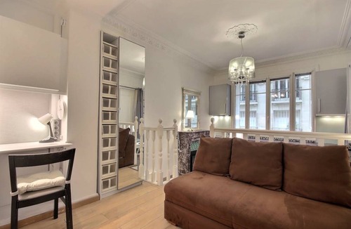 Neuilly-sur-Seine Apartment | 24 m² Apartment ∙ 1 guest