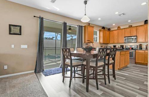 Trafalgar Village House | 244 m² House ∙ 5 bedrooms ∙ 12 guests