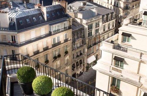 Champs-Elysees Hotel | 245 m² Hotel ∙ 2 bedrooms ∙ 127 guests