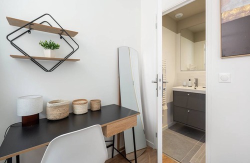 18th Arrondissement Resort | 248 m² Private room ∙ 1 bedroom ∙ 1 guest